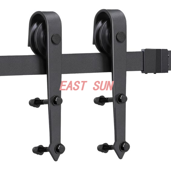 Klassisches Vintage-Pfeil-Schiebe-Standard-Doppelschienen-Scheunentor-Hardware-Set